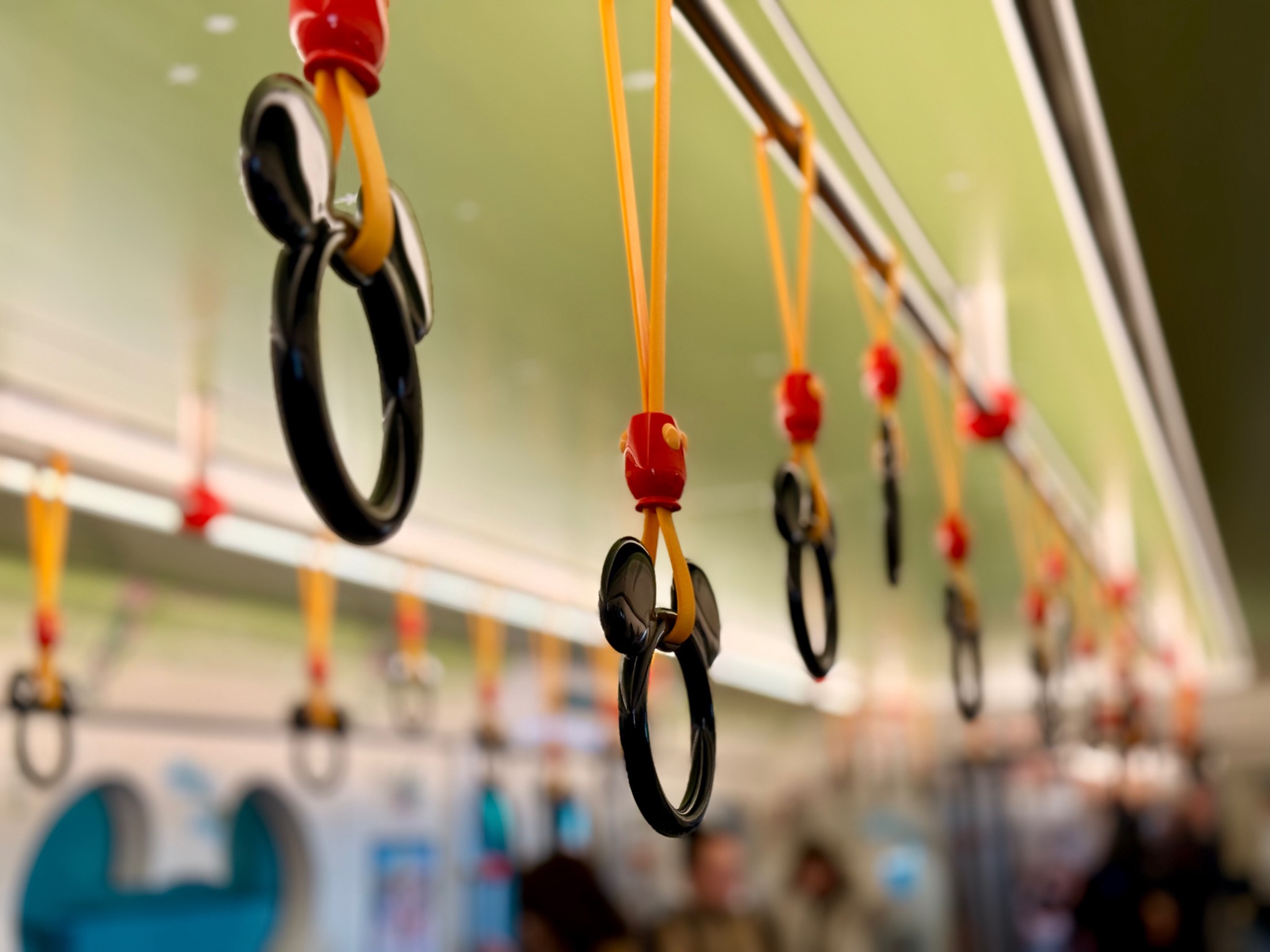 Hanging rings with shallow depth of field